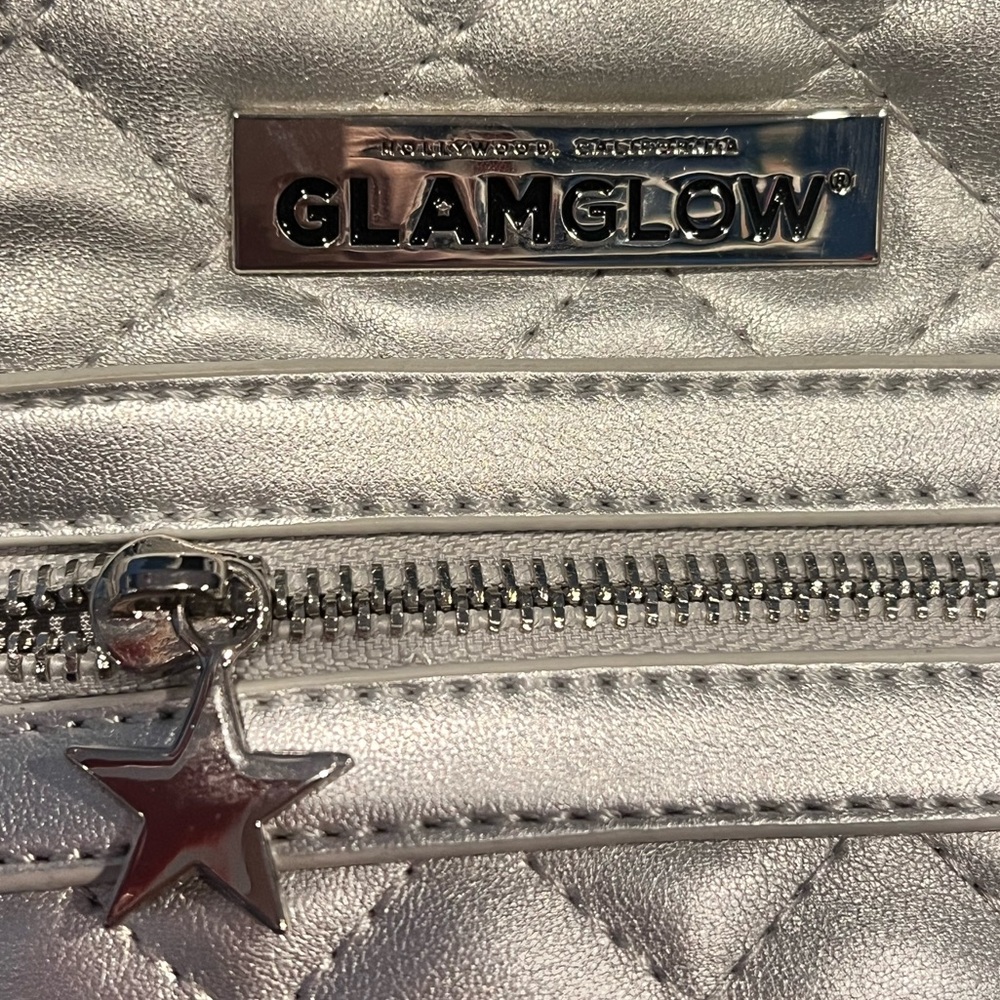 GLAMGLOW Silver Backpack - Picture 3 of 3